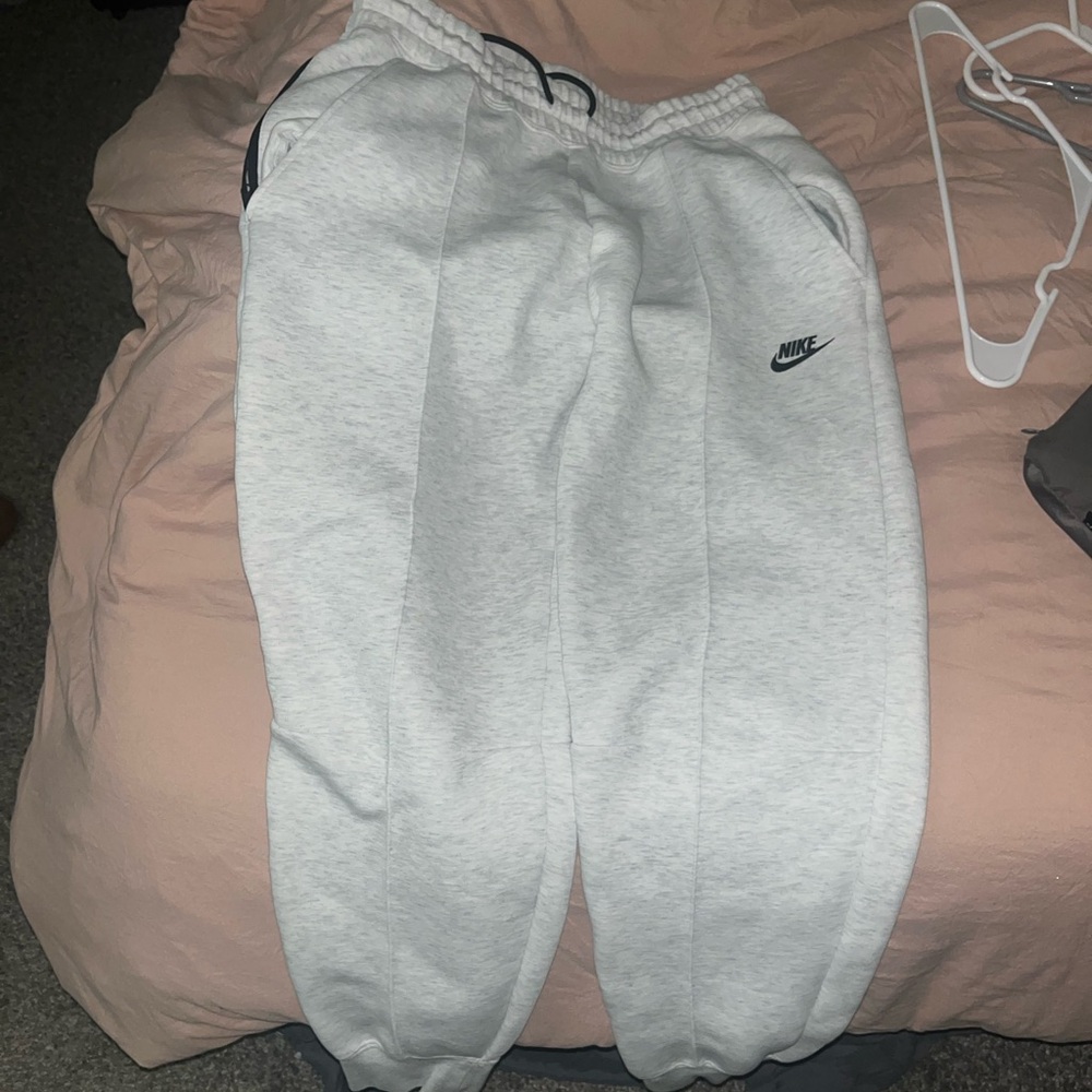 Nike Gray Fleece Joggers with Elastic Cuffs